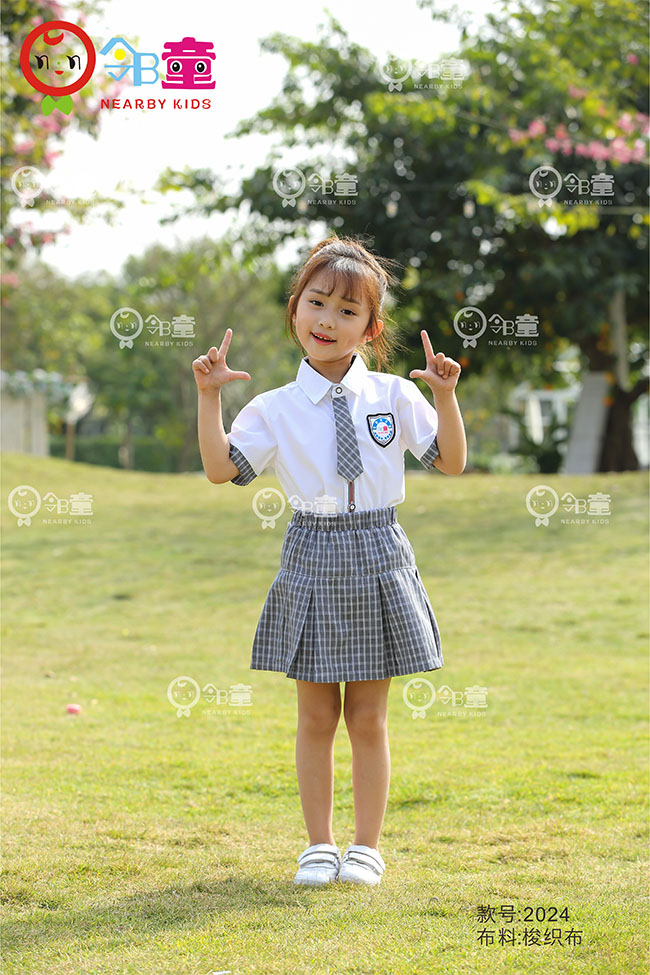 夏季最新款幼儿园园服，清爽脱俗班服